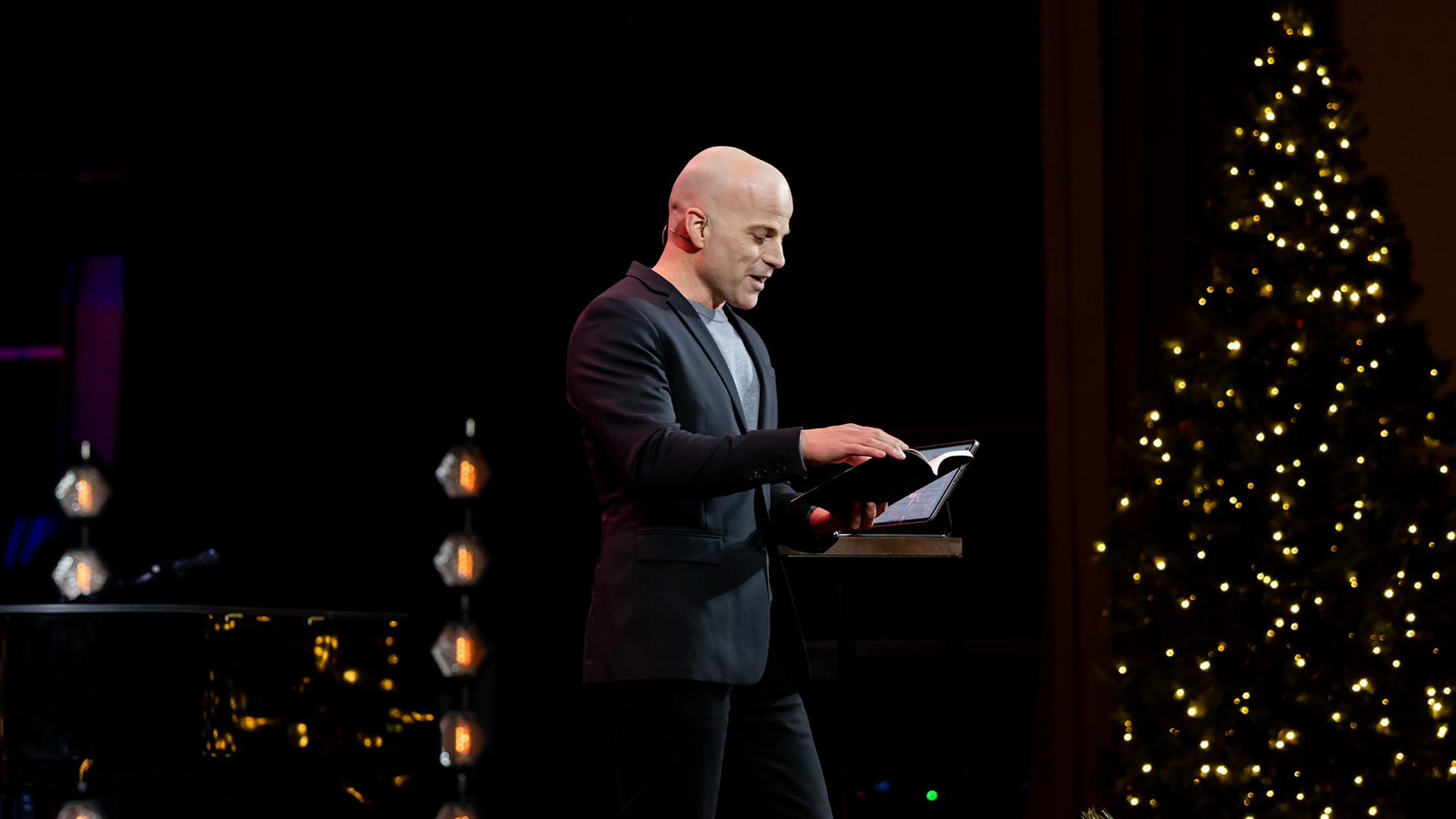 sar23-023-advent-series-12-24-23-yt-talk_dc-website-photo-media