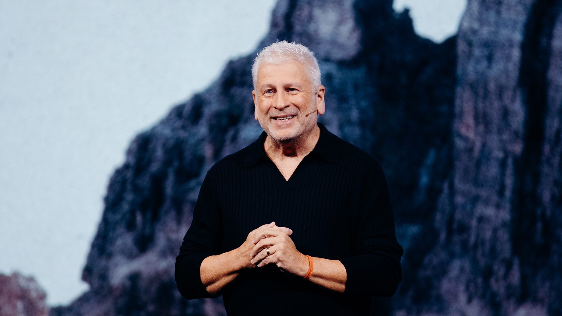 sar25-012-11-02-yt-talk-atl-website-photo-jpg10910